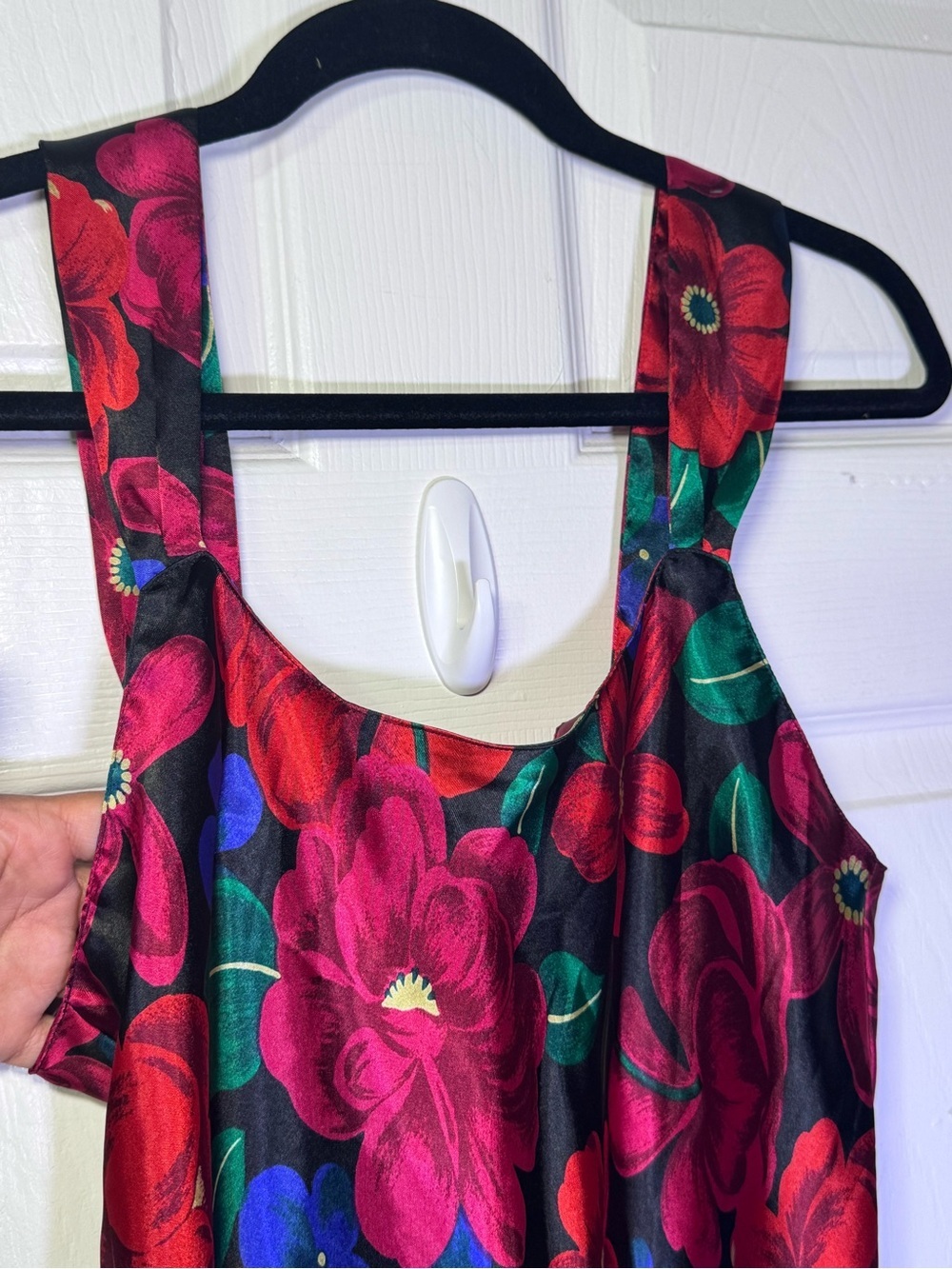 Vintage Floral Scoop-Neck Mini Dress in Red & Blue - Picture 2 of 7